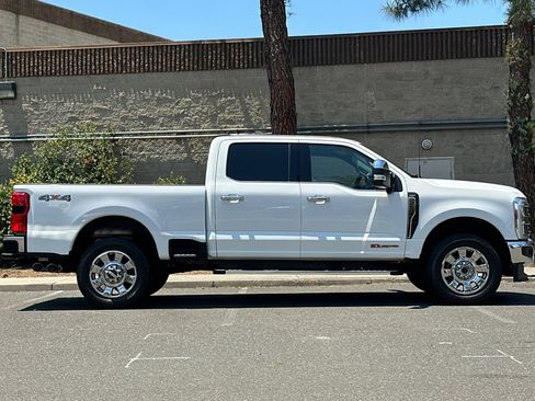Certified 2024 Ford F250 Lariat w/ Chrome Package AWD/4WD image 2