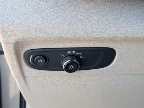 Used 2021 Buick Envision Essence image 20
