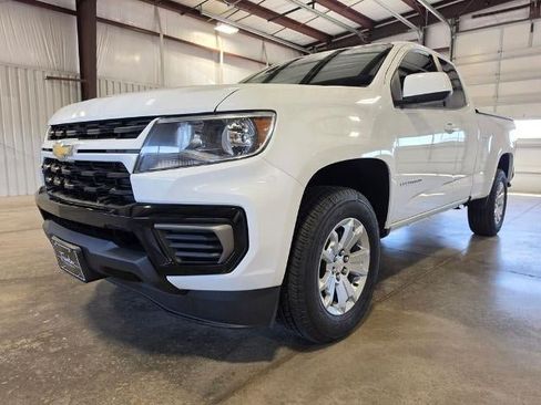 Used 2022 Chevrolet Colorado LT w/ Fleet Safety Package RWD image 2