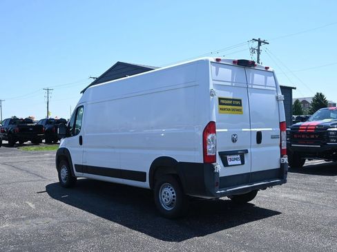 Used 2026 RAM ProMaster 2500 w/ Convenience Group FWD image 9