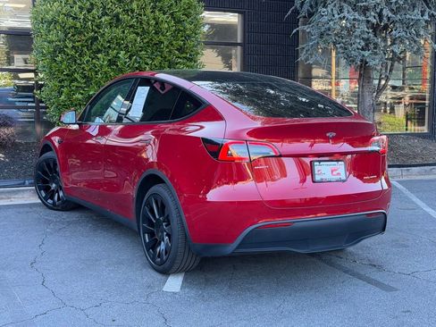 Used 2021 Tesla Model Y Long Range AWD/4WD image 19