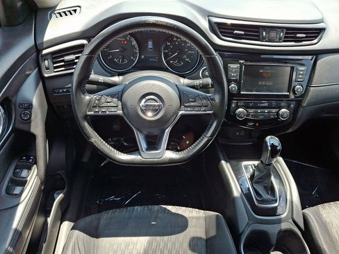Used 2019 Nissan Rogue SV AWD/4WD image 11