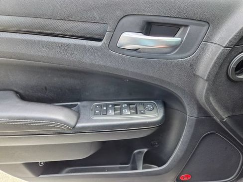 Used 2014 Chrysler 300 S w/ Light Group RWD image 20