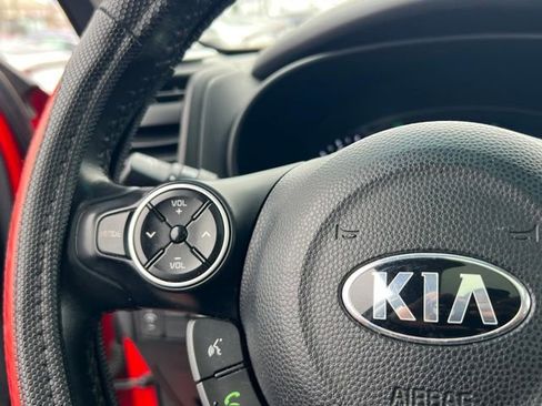 Used 2016 Kia Soul ! w/ Premium Package FWD image 19