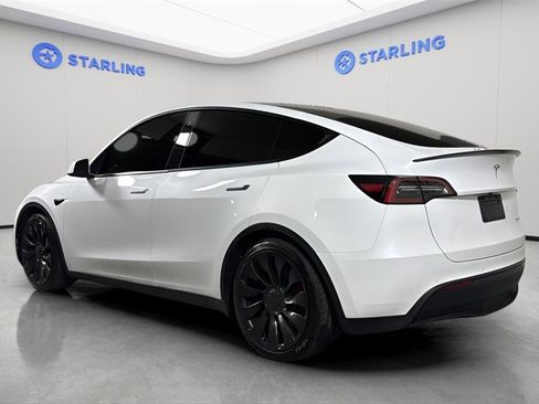 Used 2022 Tesla Model Y Performance image 11