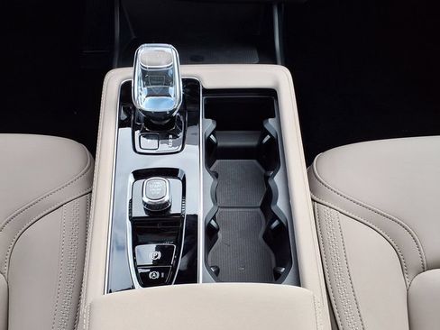 New 2026 Volvo XC90 B5 Core AWD/4WD image 24