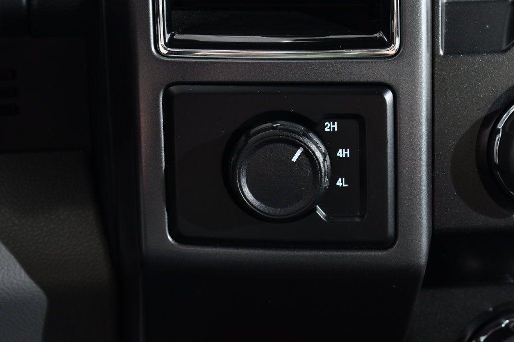 Used 2020 Ford F150 XLT w/ Equipment Group 302A Luxury AWD/4WD image 30