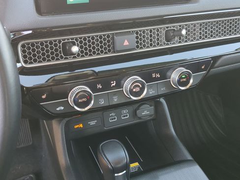 Used 2023 Honda Civic Touring image 20