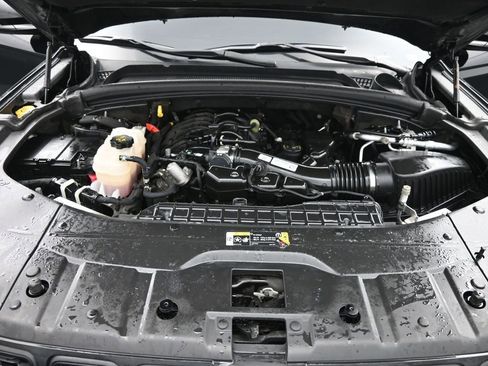 Used 2023 Jeep Grand Cherokee Altitude AWD/4WD image 22