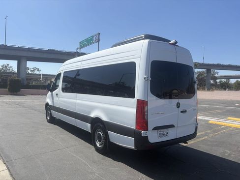 Used 2025 Mercedes-Benz Sprinter 2500 image 19
