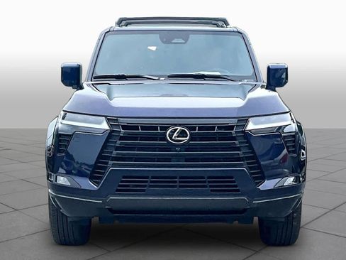 Used 2025 Lexus GX 550 w/ Accessory Package (2T) AWD/4WD image 4