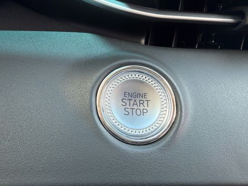 Used 2025 Genesis GV70 2.5T w/ Advanced Package image 33