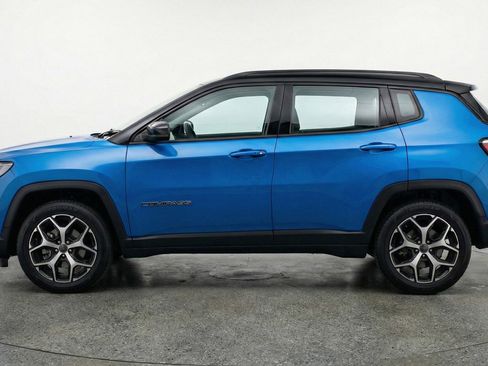 Used 2025 Jeep Compass Limited AWD/4WD image 4