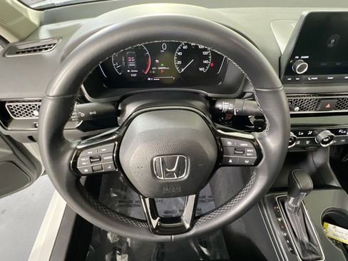 Used 2022 Honda Civic EX image 11