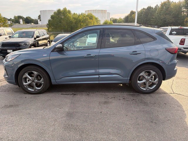 Used 2024 Ford Escape ST-Line w/ Tech Pack #1 FWD image 17