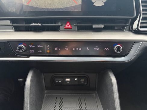 Certified 2023 Kia Sportage EX image 30