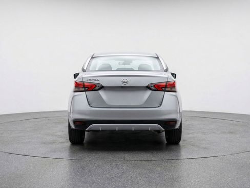 Used 2025 Nissan Versa SV FWD image 6