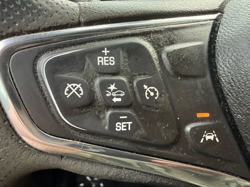 Used 2020 Chevrolet Equinox LT image 13