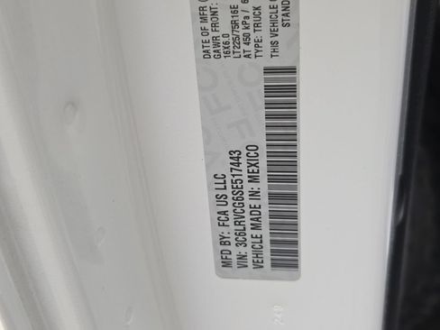 Used 2025 RAM ProMaster 2500 w/ Safety Group FWD image 29