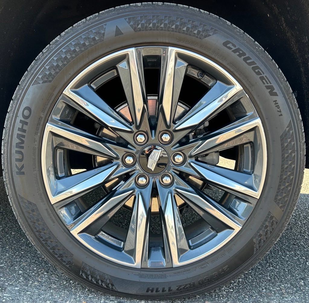 Used 2024 Cadillac Escalade Sport AWD/4WD image 31