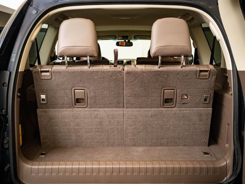 Used 2017 Lexus GX 460 Premium image 18