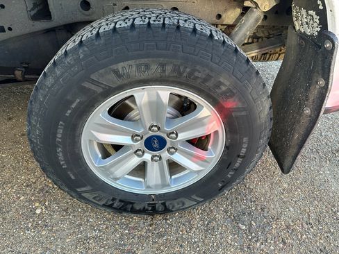 Used 2019 Ford F150 XLT w/ Trailer Tow Package image 15