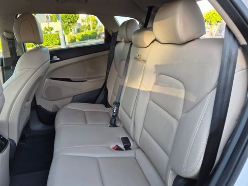Used 2018 Hyundai Tucson Limited FWD image 17