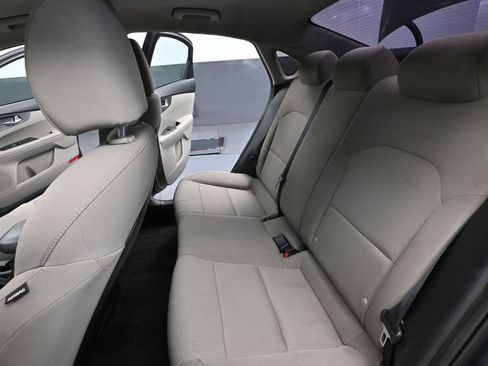 Used 2019 Kia Forte LXS image 36