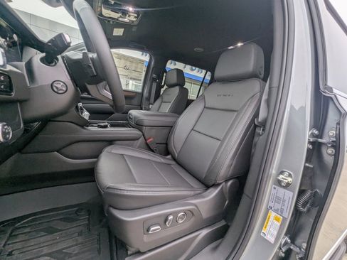 New 2026 GMC Yukon XL Denali w/ LPO, Floor Liner Package image 12