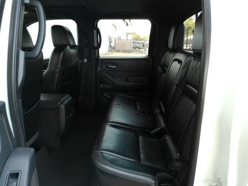 Used 2022 Nissan Frontier Pro-X w/ Pro-X Premium Package RWD image 18