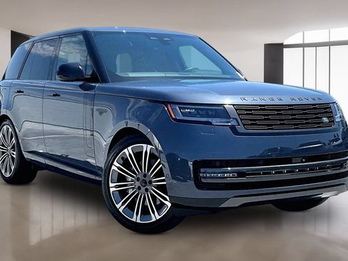Used 2026 Land Rover Range Rover SE AWD/4WD image 3