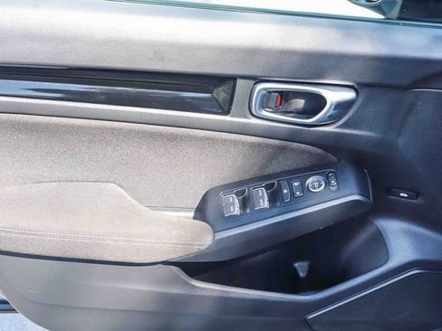 Used 2025 Honda Civic Sport image 23