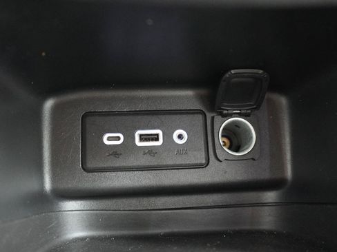 Used 2022 Chevrolet Equinox LT FWD image 17
