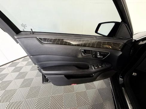 Used 2016 Mercedes-Benz E 350 Sedan image 13