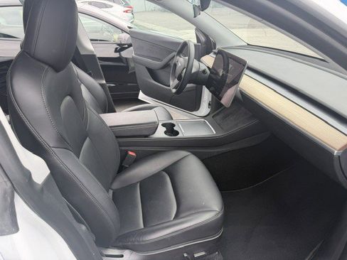 Used 2022 Tesla Model Y Long Range AWD/4WD image 12