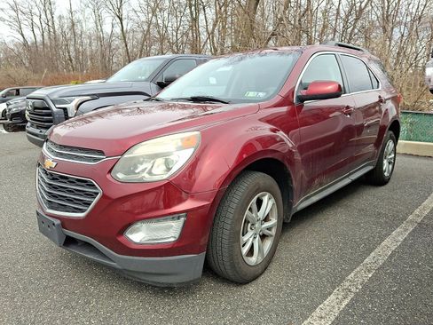 Used 2017 Chevrolet Equinox LT w/ Convenience Package image 2