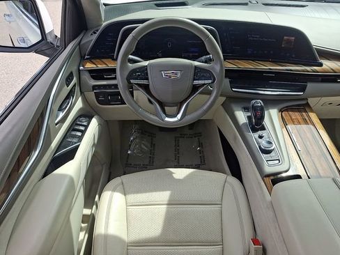 Used 2022 Cadillac Escalade Premium Luxury Platinum image 13