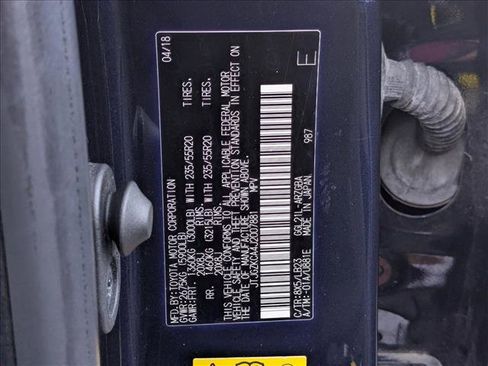 Used 2018 Lexus RX 350L w/ Premium Package image 28