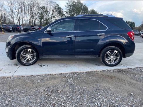 Used 2016 Chevrolet Equinox LTZ w/ Enhanced Convenience Package AWD/4WD image 4