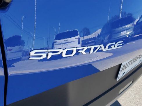 New 2026 Kia Sportage EX image 27