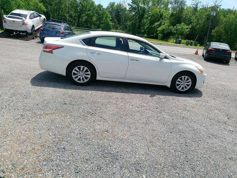 Used 2014 Nissan Altima 2.5 S FWD image 9