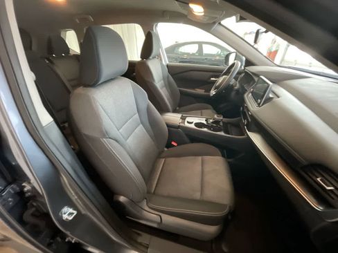 Used 2024 Nissan Rogue SV image 23