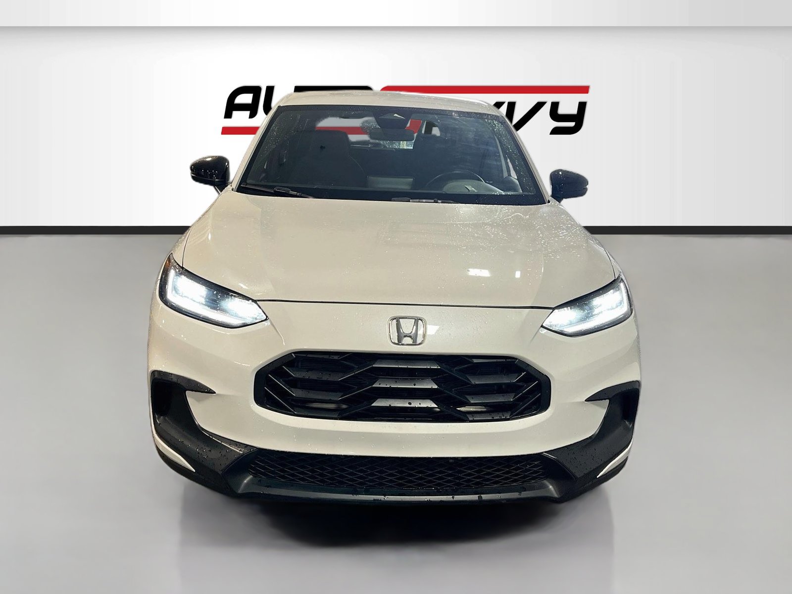 Used 2025 Honda HR-V Sport image 2