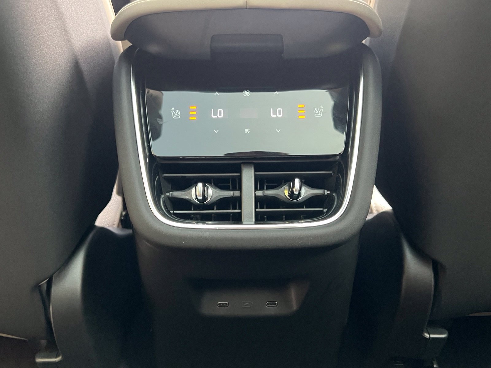 Used 2025 Volvo EX90 Plus AWD/4WD image 34