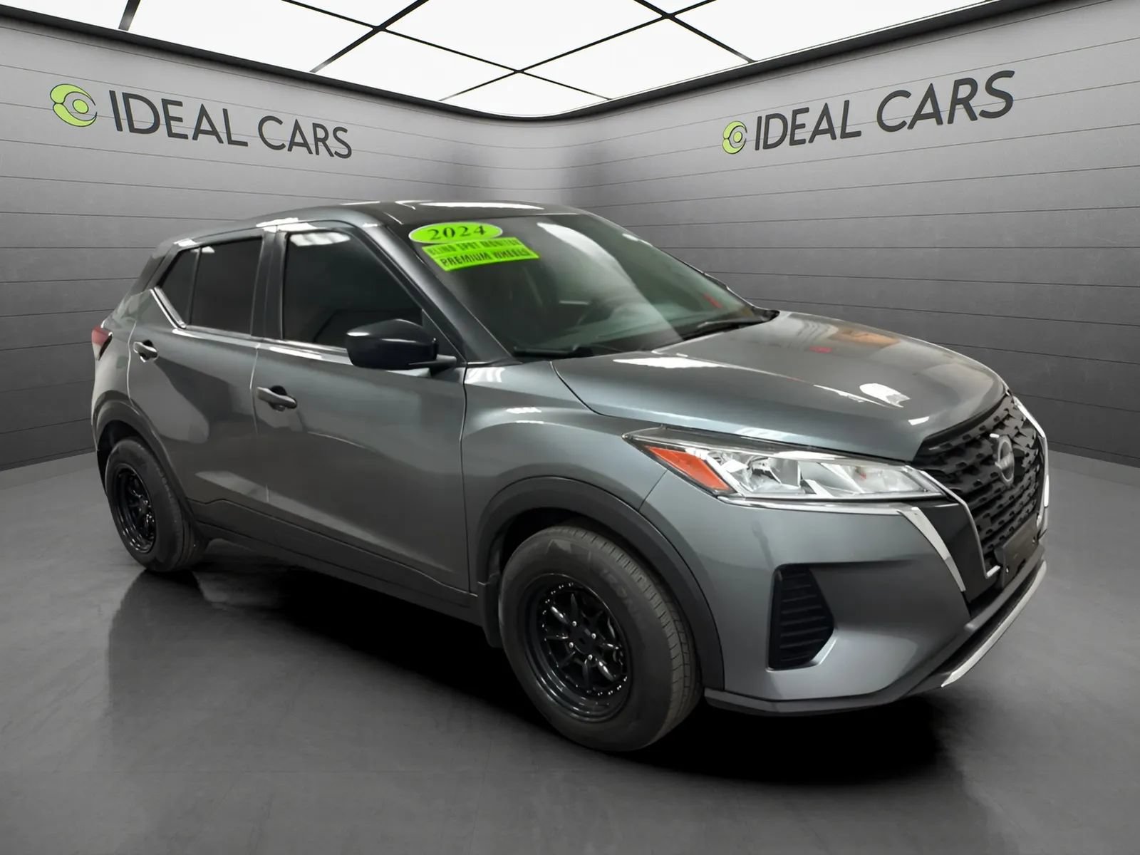 Used 2024 Nissan Kicks S FWD image 3