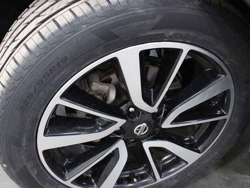 Used 2020 Nissan Rogue SL image 44