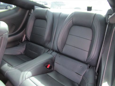 Used 2025 Ford Mustang GT Premium image 28