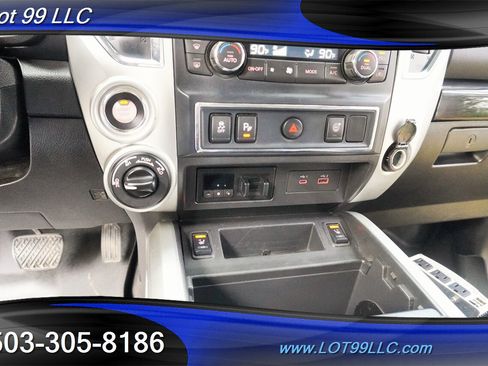 Used 2021 Nissan Titan SV w/ SV Convenience Package image 22