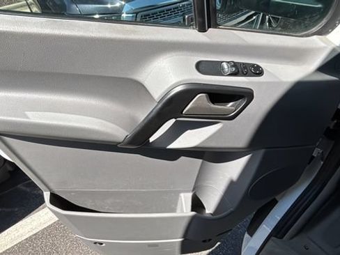 Used 2018 Mercedes-Benz Sprinter 3500 image 18