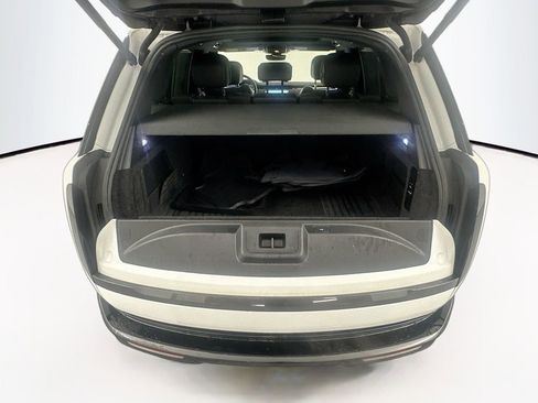 Certified 2023 Land Rover Range Rover SE image 26